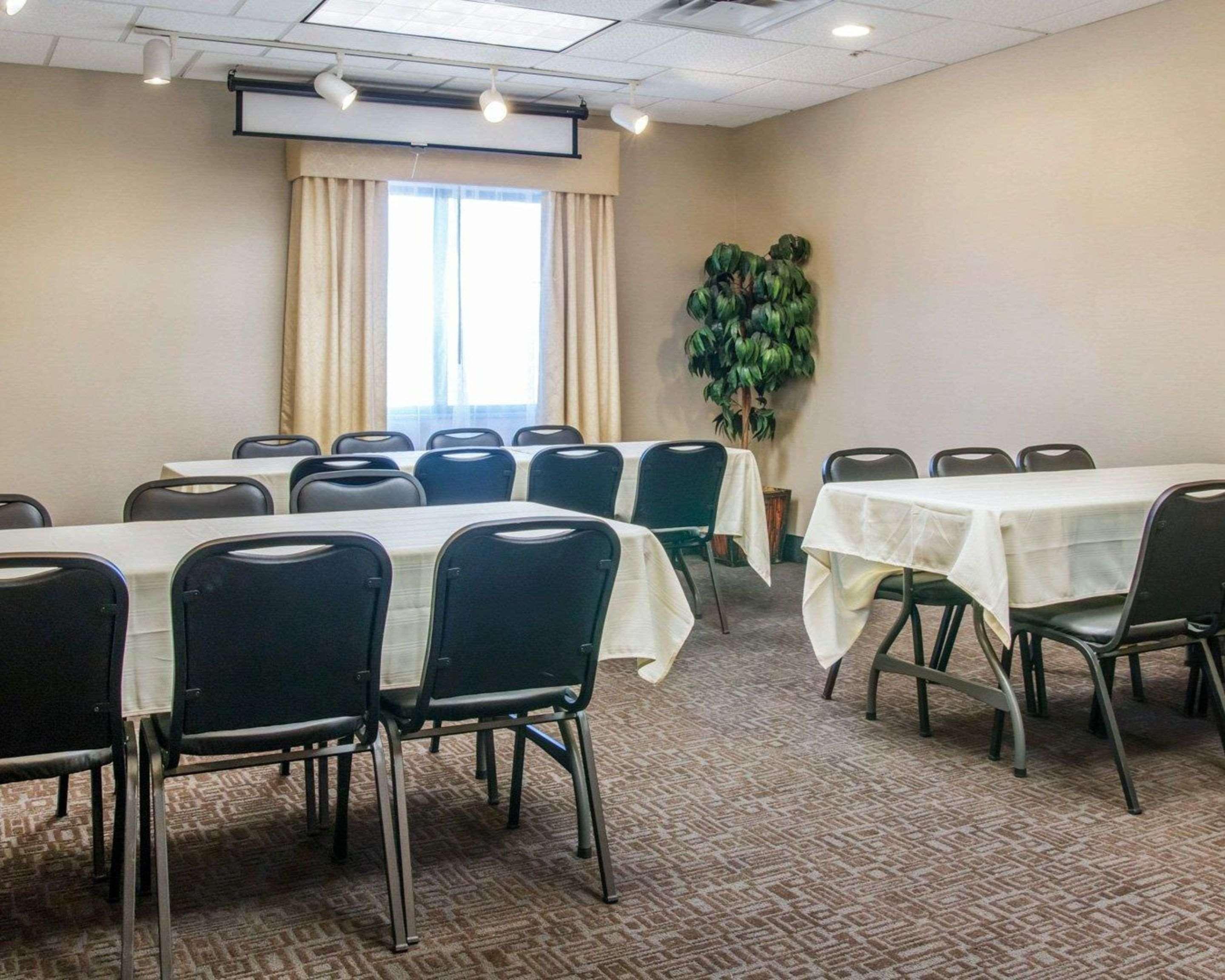 Comfort Suites Auburn Hills-Detroit Εξωτερικό φωτογραφία