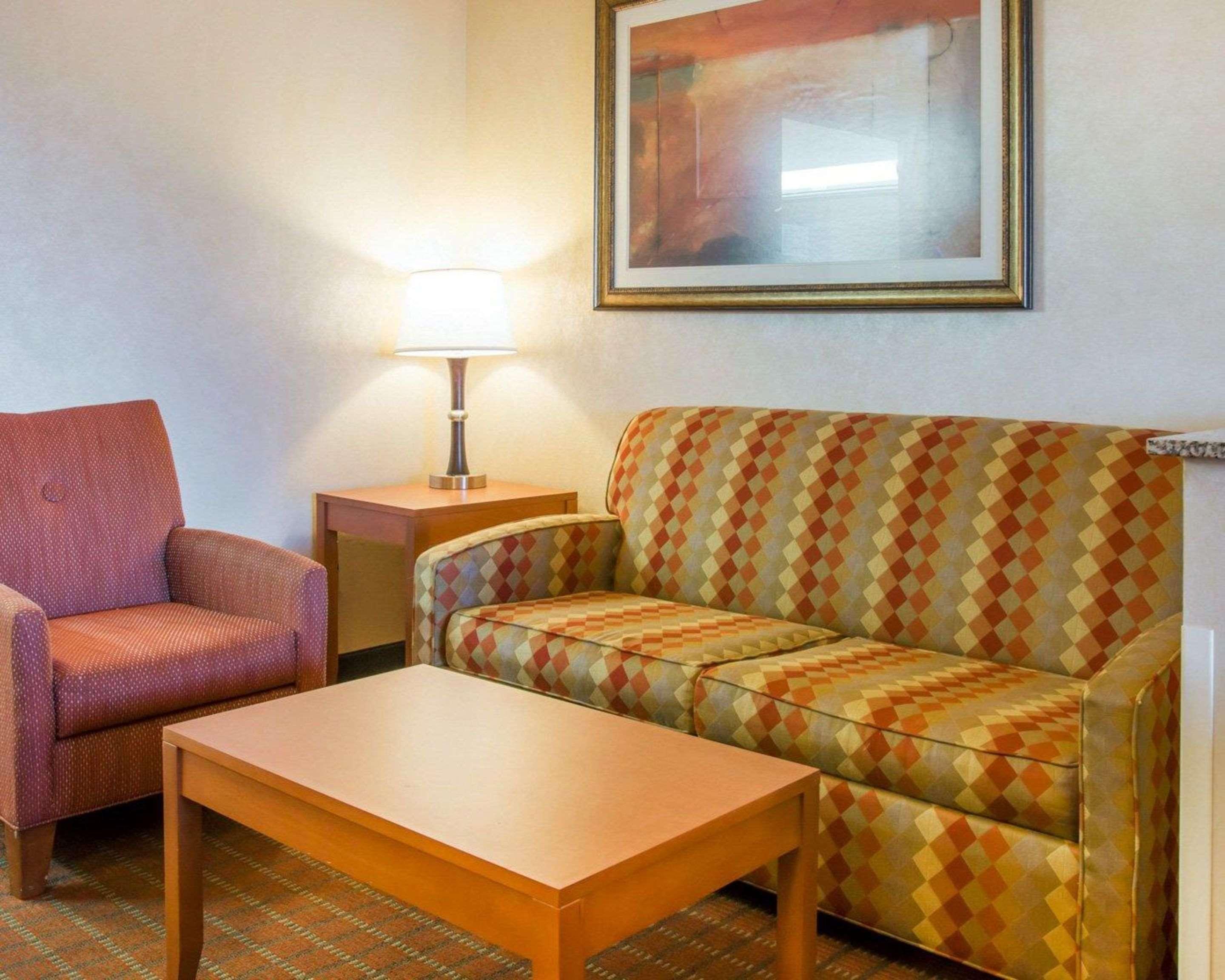 Comfort Suites Auburn Hills-Detroit Εξωτερικό φωτογραφία