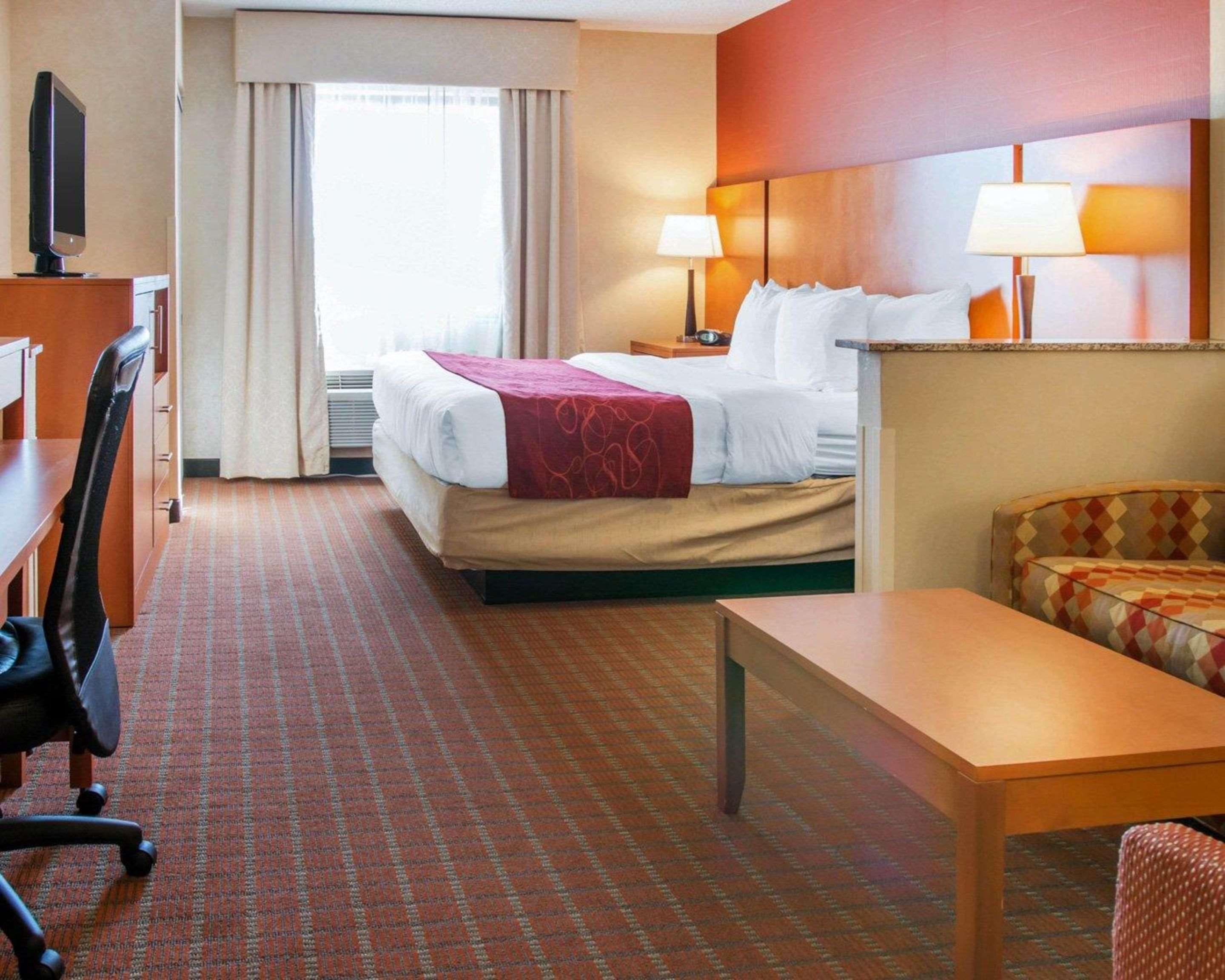 Comfort Suites Auburn Hills-Detroit Εξωτερικό φωτογραφία