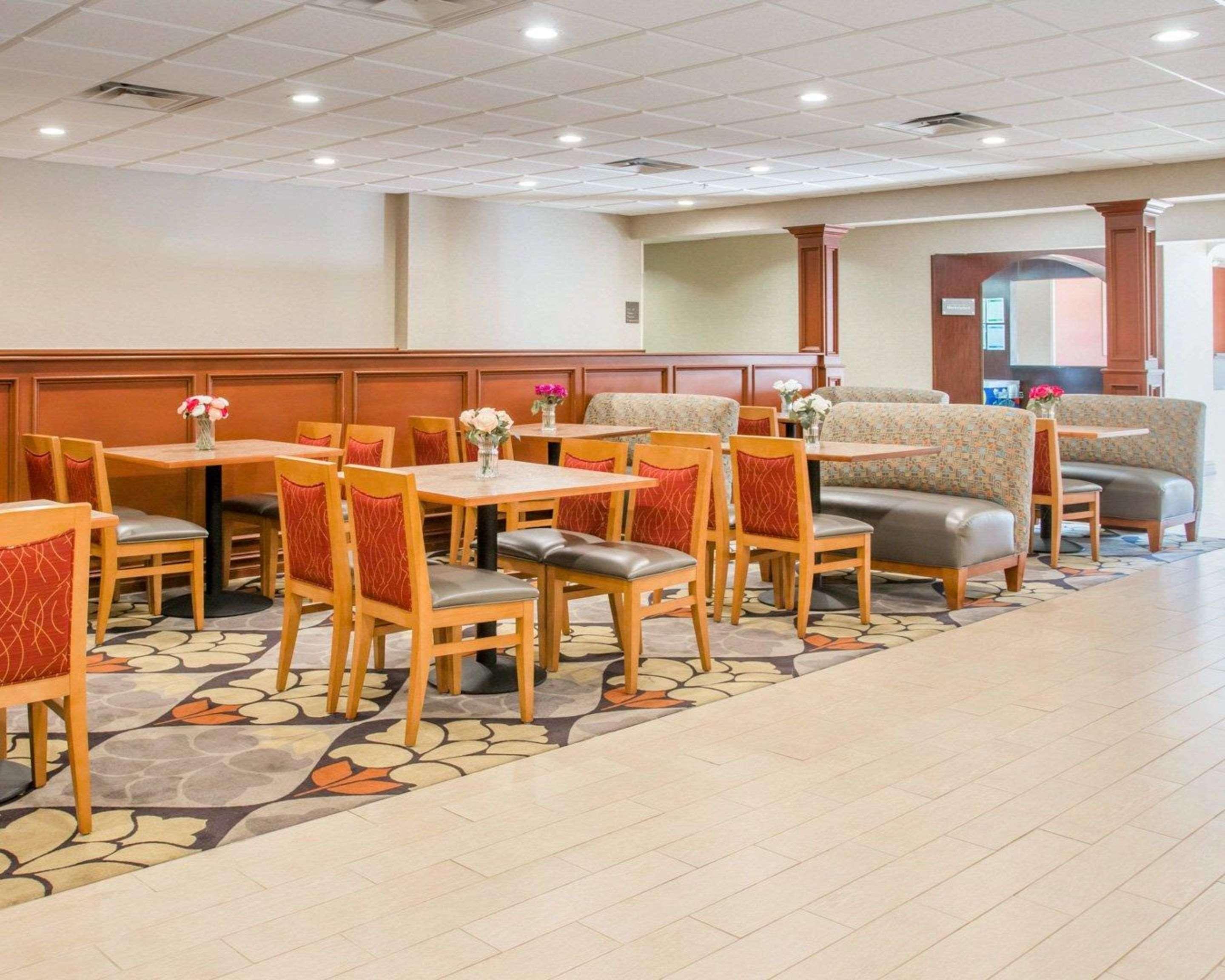Comfort Suites Auburn Hills-Detroit Εξωτερικό φωτογραφία