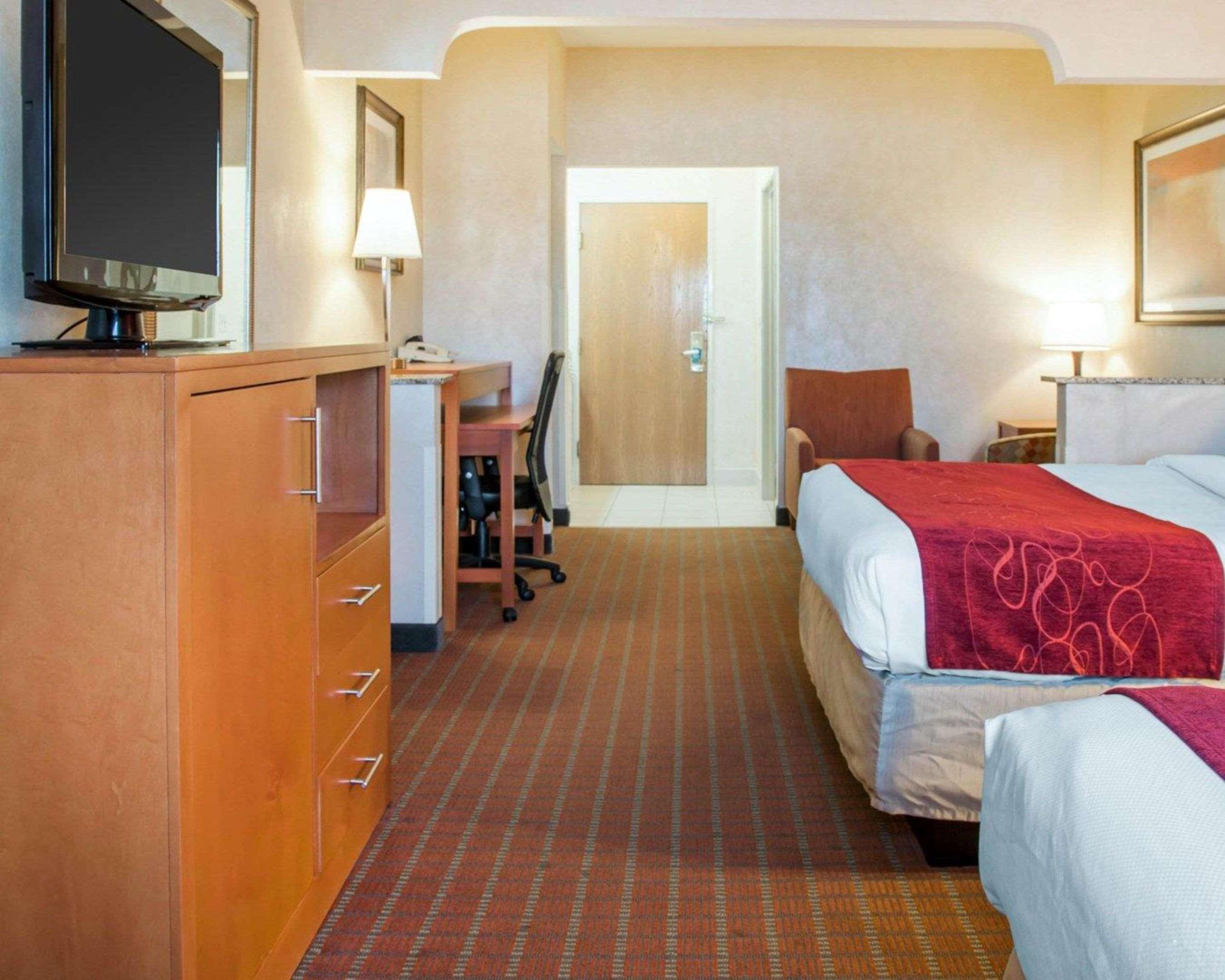 Comfort Suites Auburn Hills-Detroit Εξωτερικό φωτογραφία
