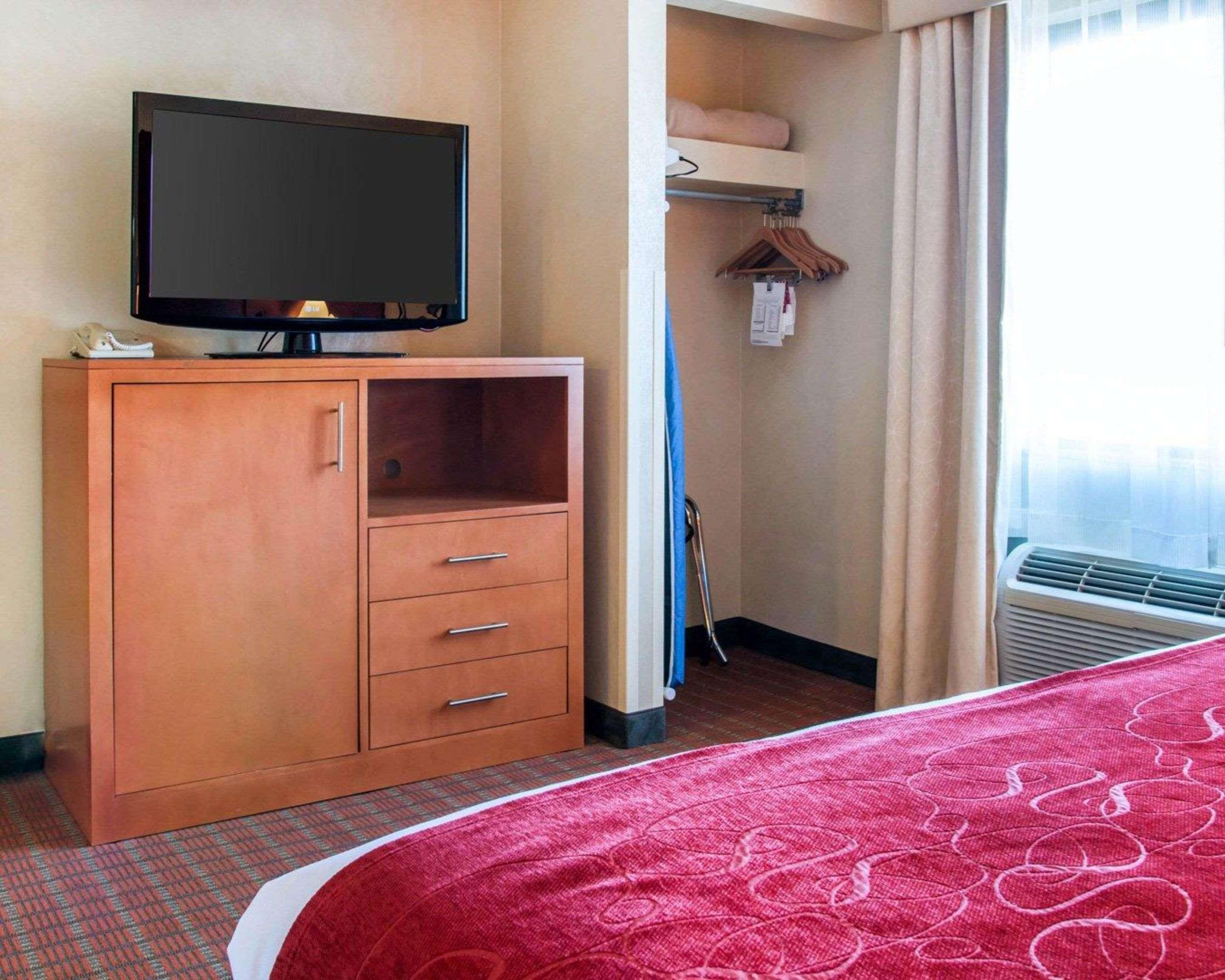 Comfort Suites Auburn Hills-Detroit Εξωτερικό φωτογραφία