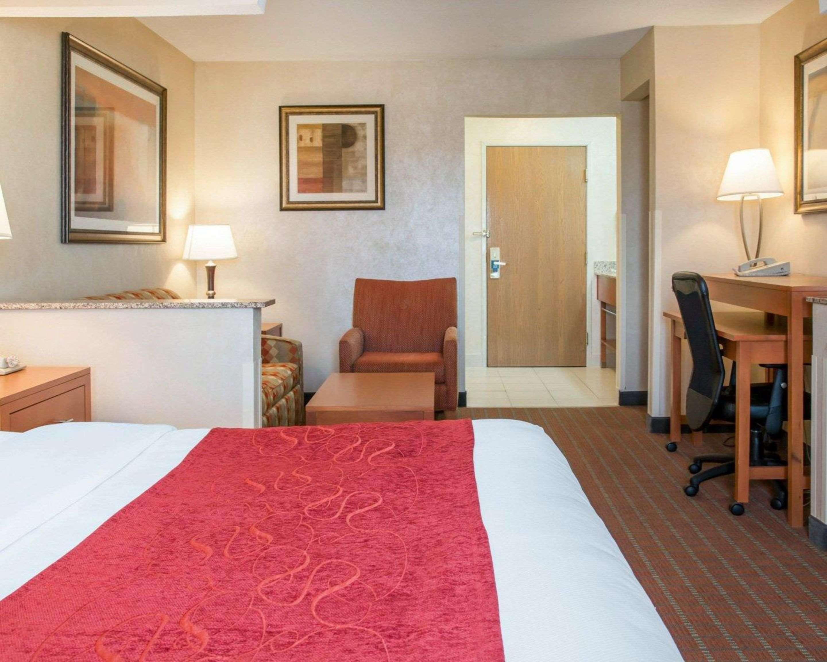 Comfort Suites Auburn Hills-Detroit Εξωτερικό φωτογραφία