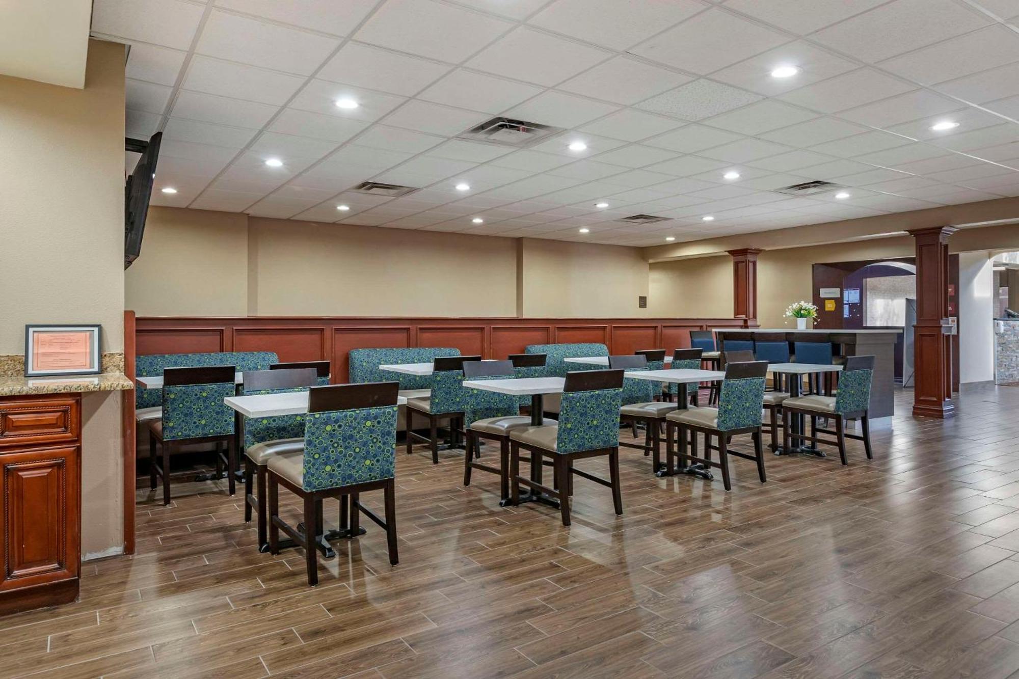 Comfort Suites Auburn Hills-Detroit Εξωτερικό φωτογραφία