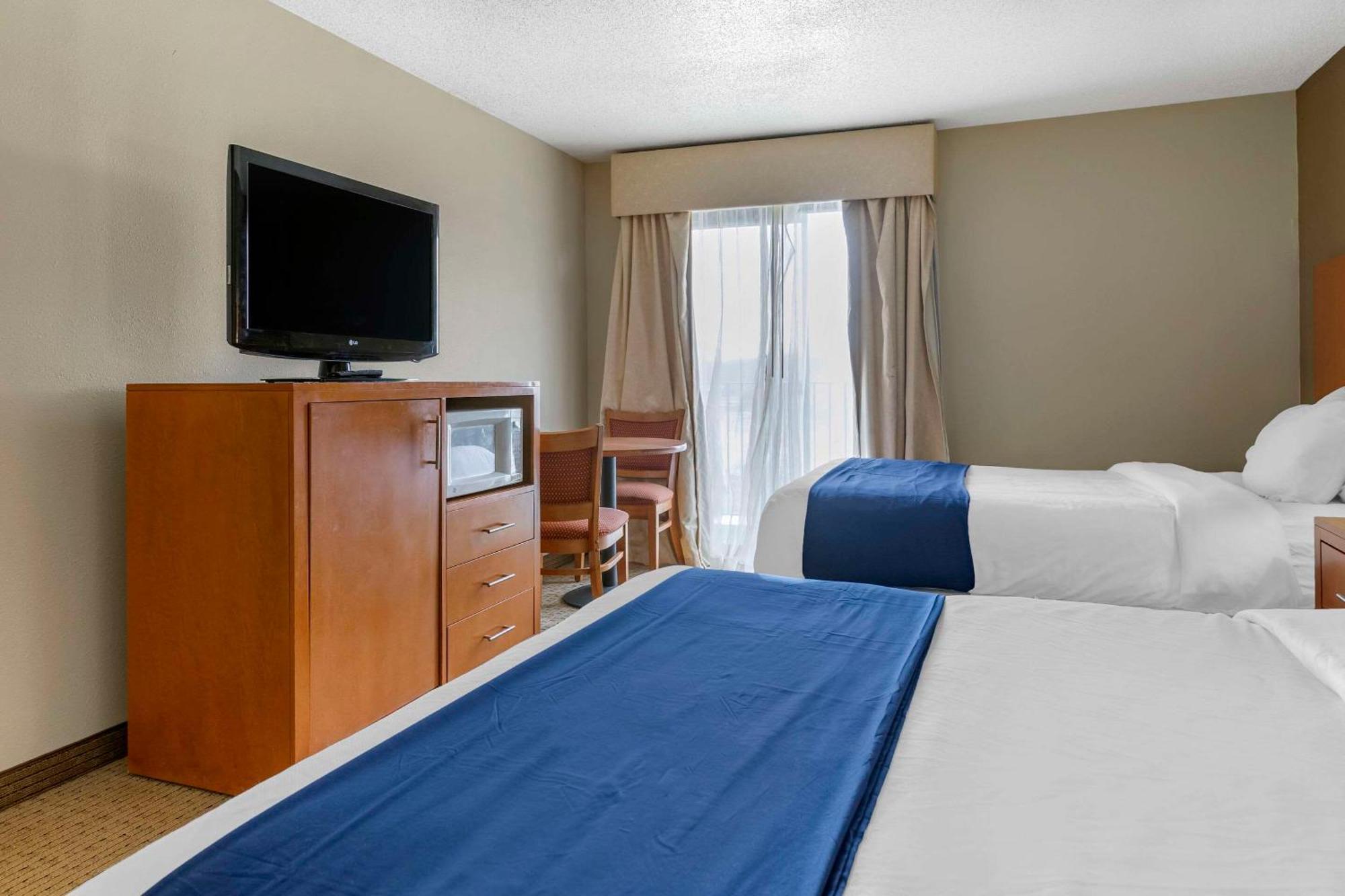 Comfort Suites Auburn Hills-Detroit Εξωτερικό φωτογραφία